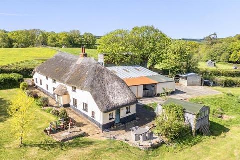 4 bed property, in Spreyton, £650,000