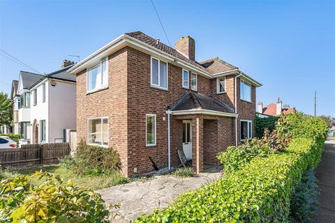 2 bed property, in Sherlock Road, £650,000