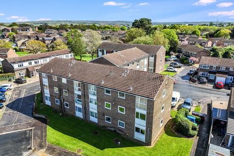 2 bed property, in Springfield, £140,000