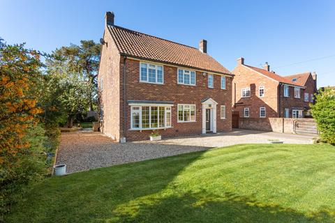 3 bed property, in Huby Road, £595,000