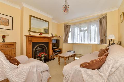 2 bed property, in Herne Bay Road, £350,000