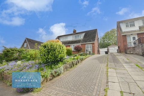 3 bed property, in Everest Road, £180,000