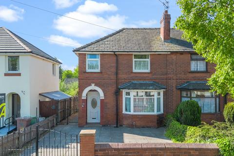 3 bed property, in Acorn Street, £160,000