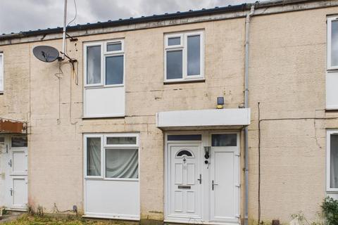 4 bed property, in Milwards, £265,000
