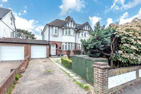 3 bed property, in Epsom Road, £630,000