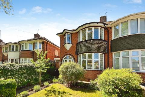 3 bed property, in Benedon Road, £270,000