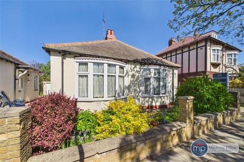 3 bed property, in St. Margarets Grove, £240,000