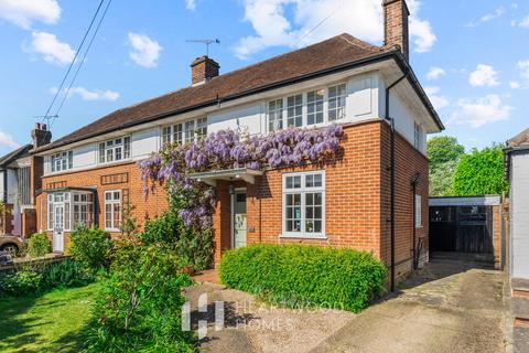 4 bed property, in Gurney Court Road, £1,000,000