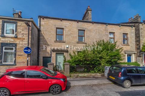 3 bed property, in Bath Street, £325,000