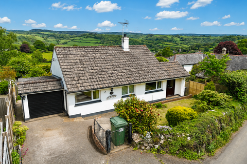 2 bed property, in Trevern, £350,000
