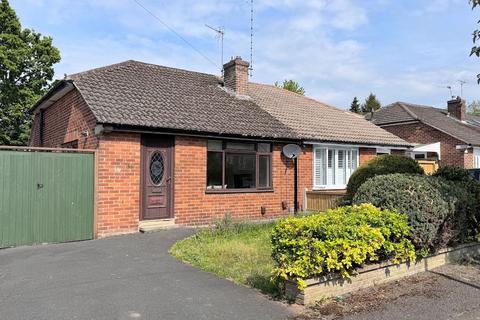 2 bed property, in Thirlmere Avenue, £235,000