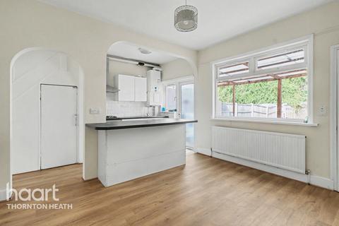 3 bed property, in Torridge Road, £425,000