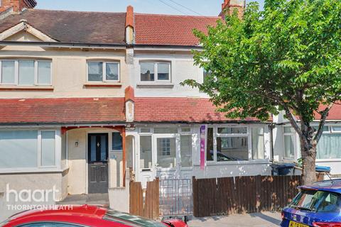 3 bed property, in Torridge Road, £425,000