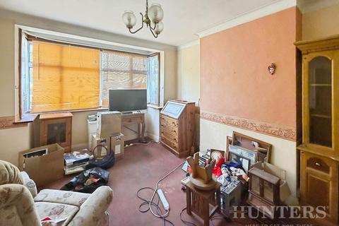 3 bed property, in London Road, £550,000