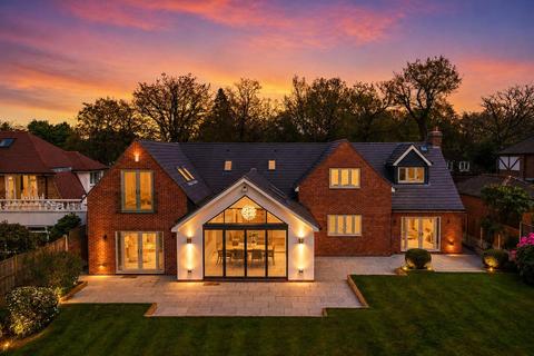 5 bed property, in Woodside Way, £1,650,000
