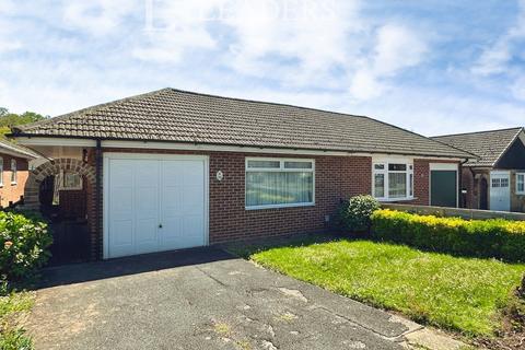2 bed property, in Milton Road, £280,000