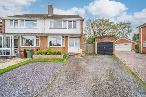 3 bed property, in Barnmoor Rise, £375,000