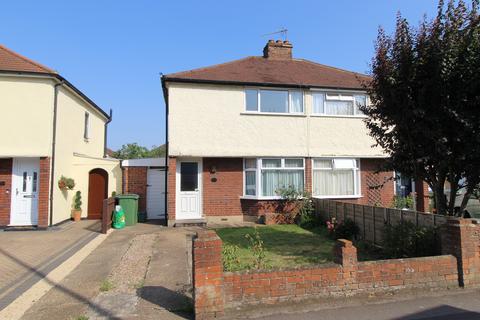 4 bed property, in Molesey Road, £489,950