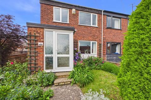3 bed property, in Hill Street, £230,000