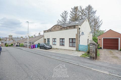 2 bed property, in 51B South Street, £75,000