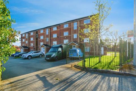 2 bed property, in Worsley Gardens, £55,000