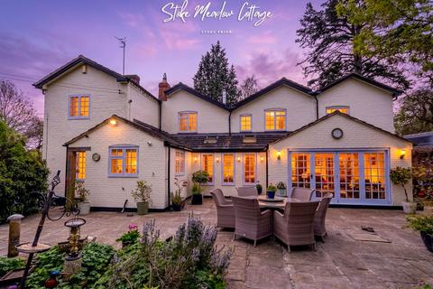 6 bed property, in Fish House Lane, £1,150,000
