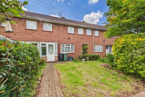 3 bed property, in Probyn Close, £315,000