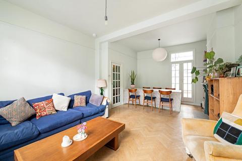 4 bed property, in Colwell Road, £1,100,000