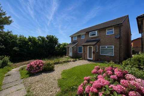 3 bed property, in The Woodlands, £225,000