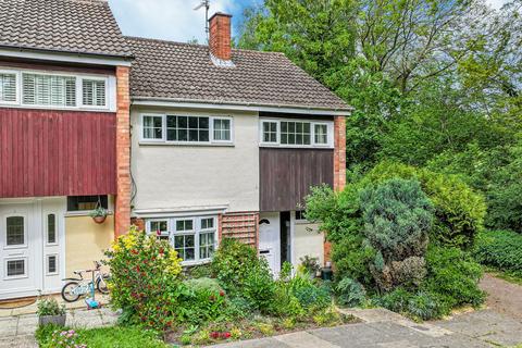 3 bed property, in Finchmoor, £375,000