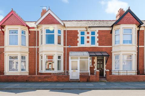 3 bed property, in Cosmeston Street, £300,000