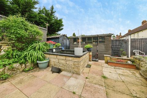 3 bed property, in Westmill Road, £415,000
