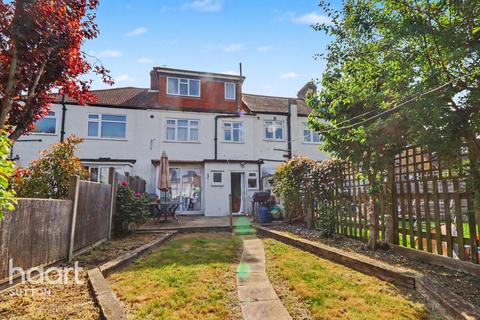4 bed property, in Matlock Crescent, £500,000