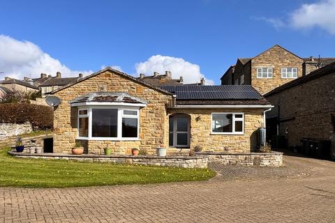 2 bed property, in Leyburn, £285,000