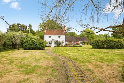 5 bed property, in Violet Lane, £1,200,000