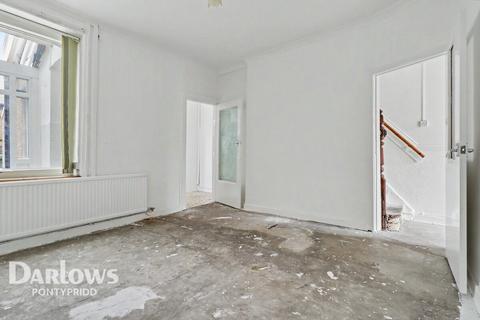 4 bed property, in Woodland Terrace, £170,000