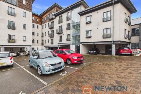 2 bed property, in Wolverhampton Street, £99,950