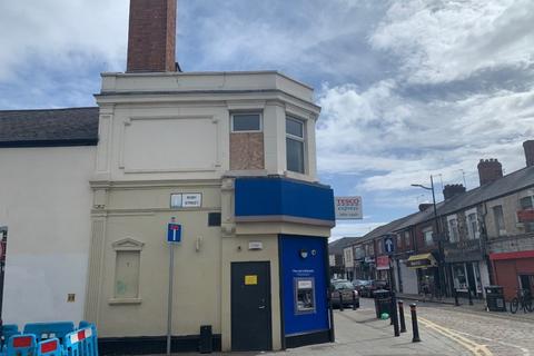 1 bed property, in 31-32 Clifton Street, £25,000