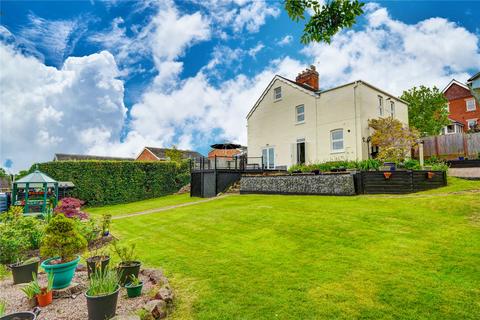 4 bed property, in Moorlands Road, £800,000