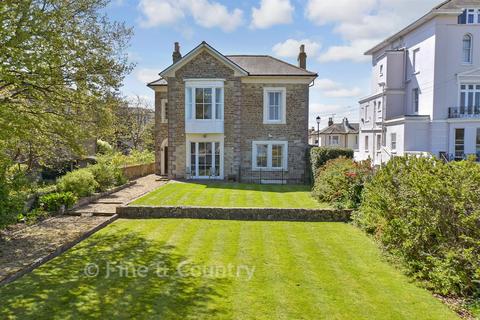 5 bed property, in The Strand, £1,000,000