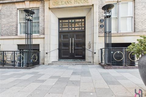 2 bed property, in Orleans House, £148,000