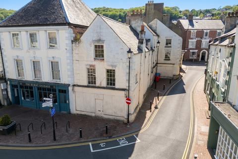 Studio, in 2 High Street (CYM642319), £60,000