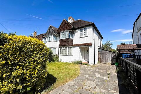 3 bed property, in Petts Wood Road, £725,000