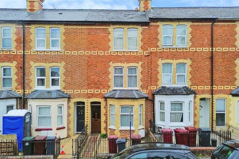 4 bed property, in Milman Road, £350,000