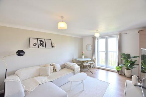 2 bed property, in Hartford Street, £135,000