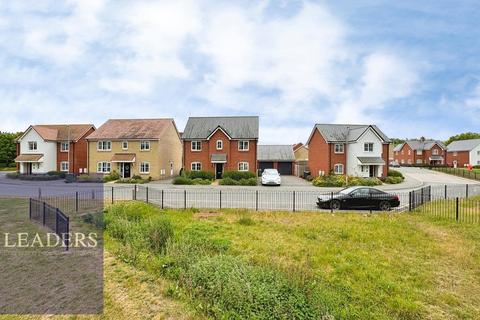 3 bed property, in Bourne Brook View, £400,000