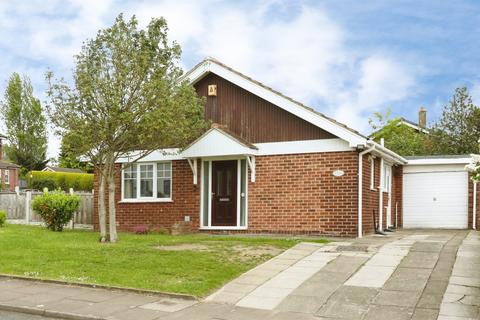 2 bed property, in Dunniwood Avenue, £275,000