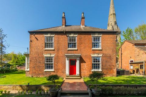4 bed property, in Stockley House, £485,000
