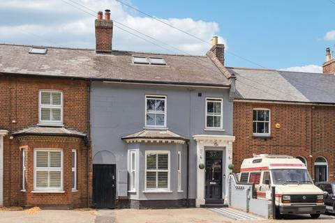 4 bed property, in Bedford Road, £1,125,000