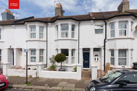 2 bed property, in Wordsworth Street, £575,000